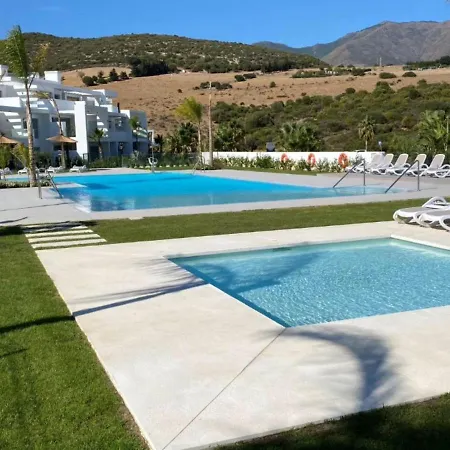 Alcazaba Lagoon 2351