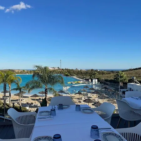 Alcazaba Lagoon 2351